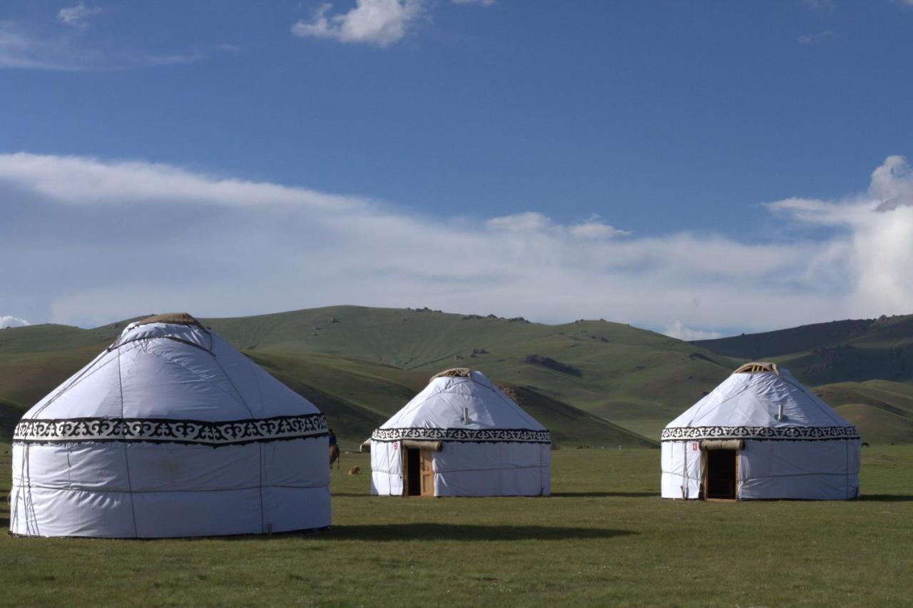 ホテルYurt Camp Muras In Song Kol Lake Kochkor エクステリア 写真