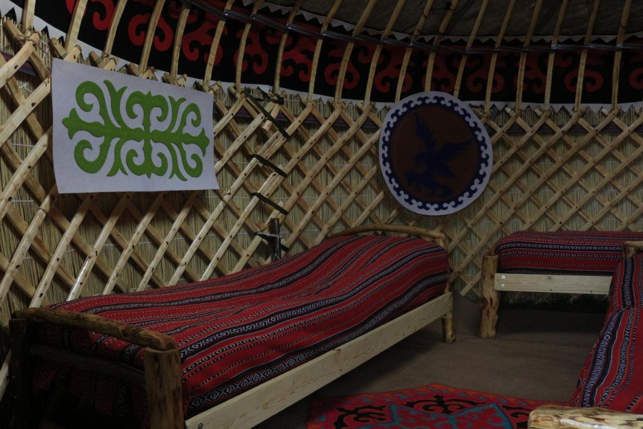 ホテルYurt Camp Muras In Song Kol Lake Kochkor エクステリア 写真